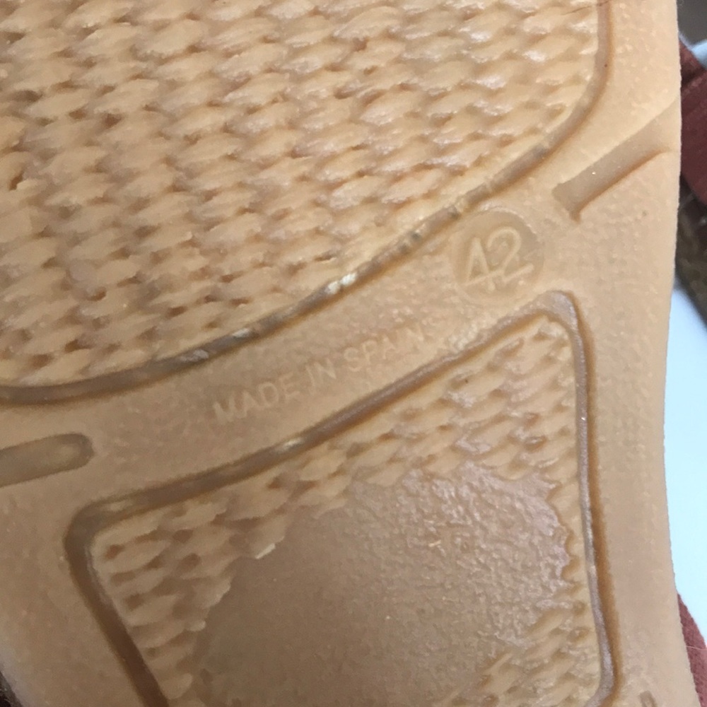 Shoes - Picture 2 of 3